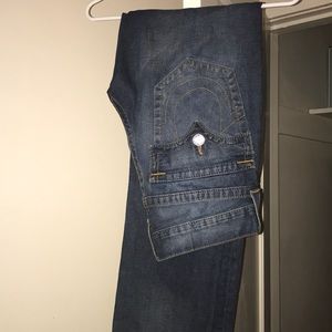 TRUE RELIGION JEANS